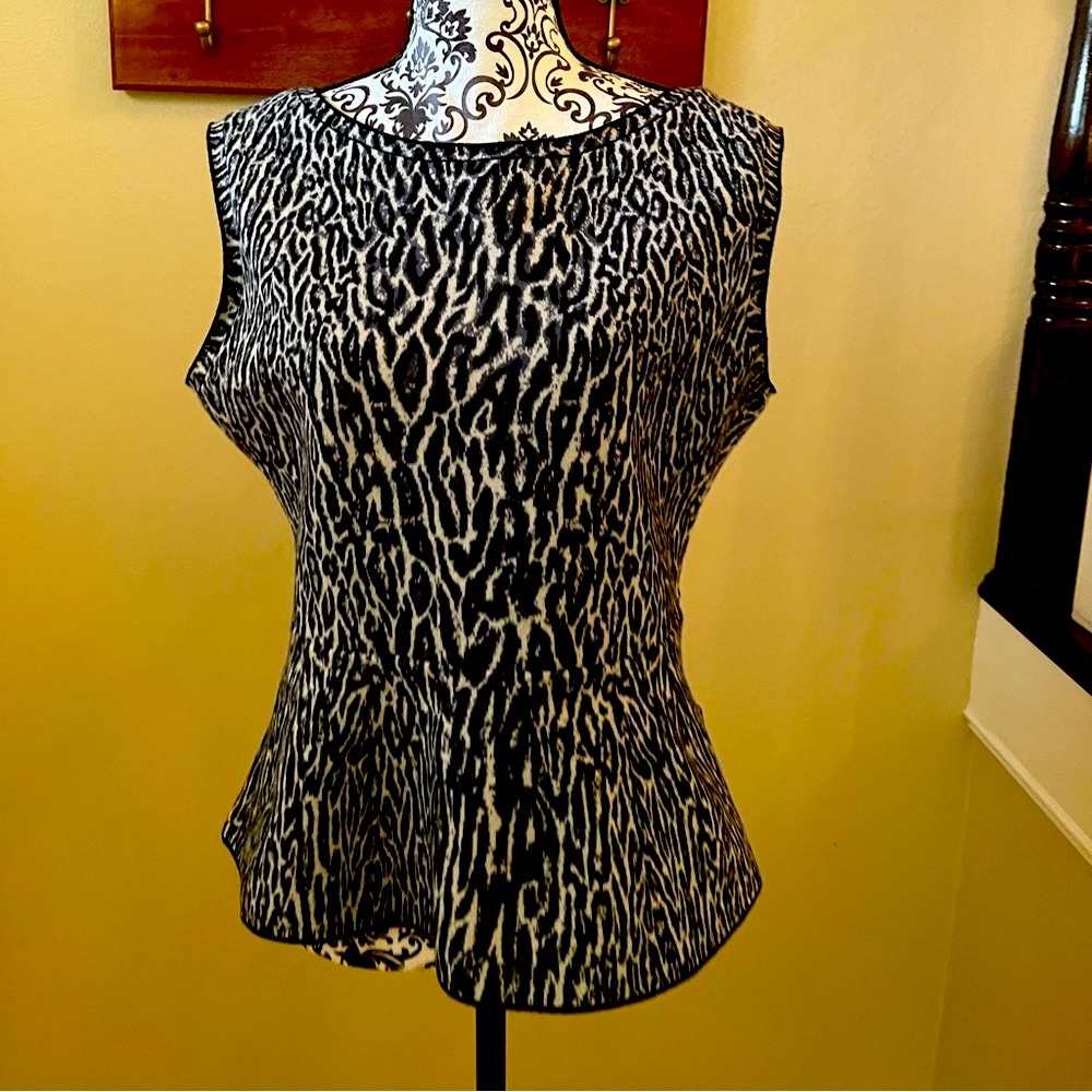 BCBG Maxazria Top